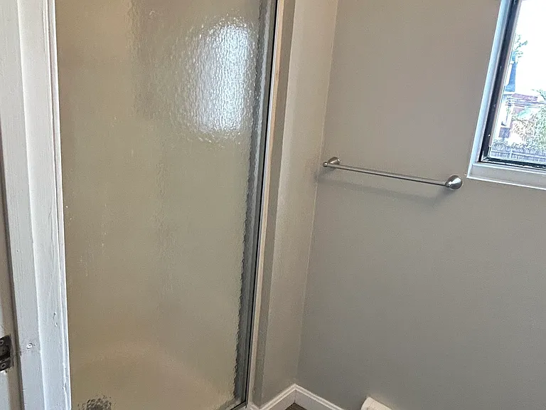 29 1/2 Ringgold St — Photo 5