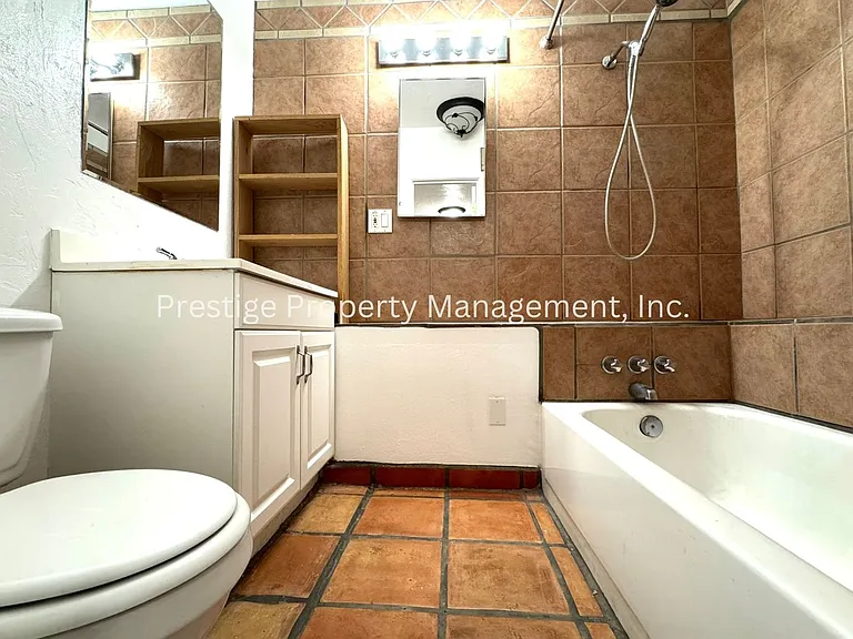 3301 E Flower St — Photo 9