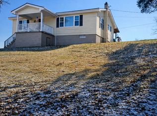 312 Lawson Ln, Jacksboro, TN 37757