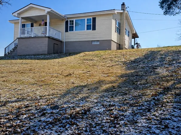 312 Lawson Ln, Jacksboro, TN 37757