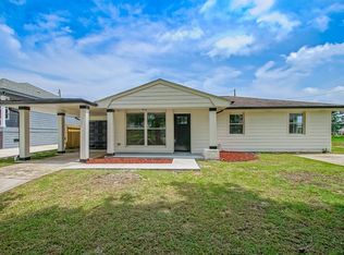 409 Serpas Dr, Arabi, LA 70032