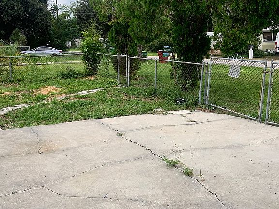 2nd image of 2493 Highland Acres Dr