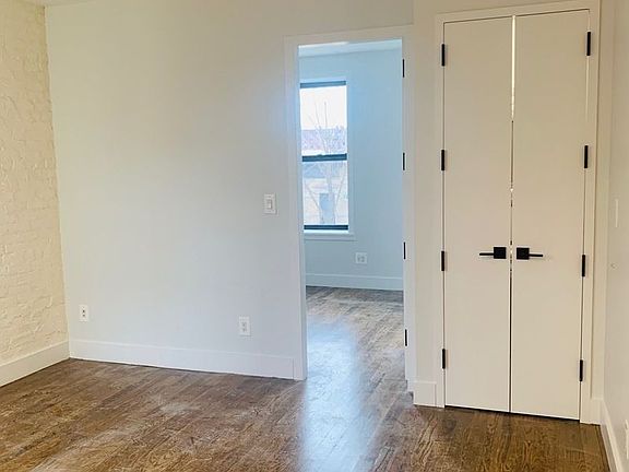 5th image of 249 Midwood St #11