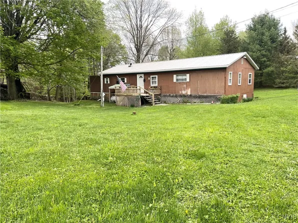 150 Woolson Rd, Oswego, NY 13126