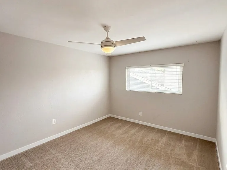 Hartley Apartments — Photo 3