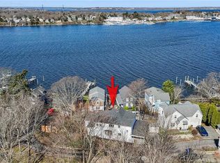 270 Riverside Dr, Tiverton, RI 02878