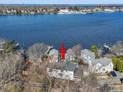 270 Riverside Dr, Tiverton, RI, 02878