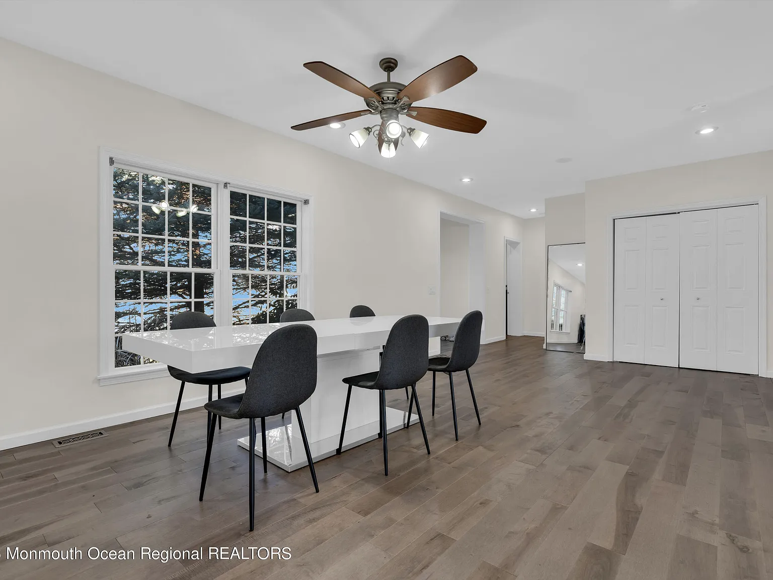 7 bed, 3600 sqft, $5,390 — Photo 3