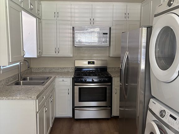 4th image of 817 Owl St #817