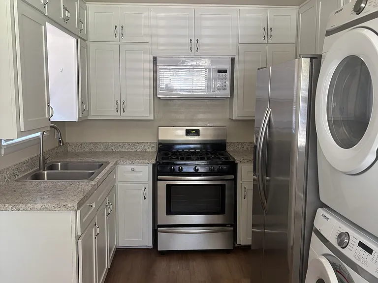 817 Owl St #817 — Photo 4