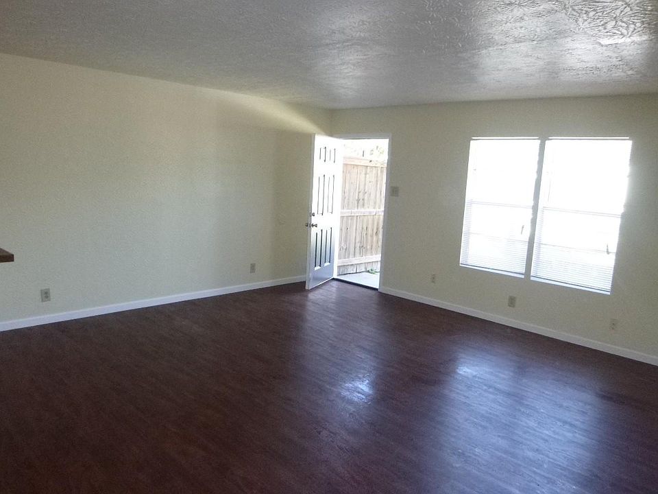 1st image of 1213 Barton St