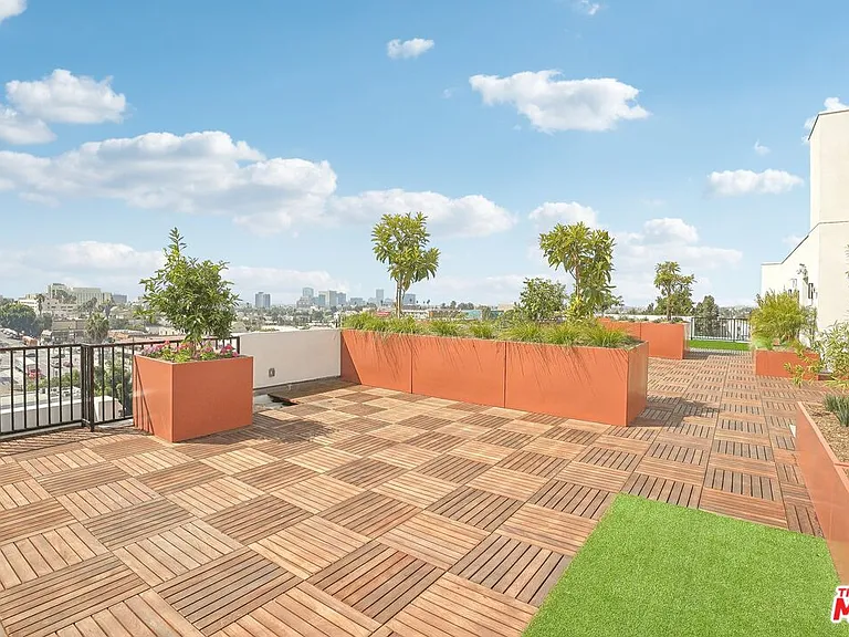1350 Court St — Photo 13