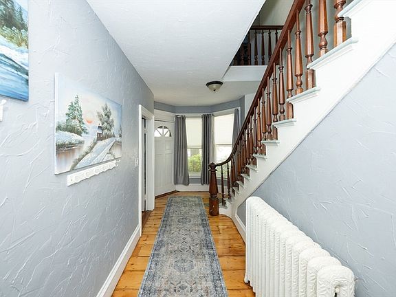 4th image of 52 Cherry St