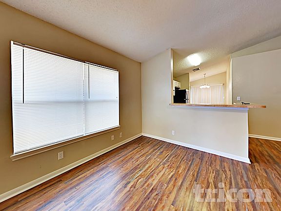 2nd image of 3130 Kelling St