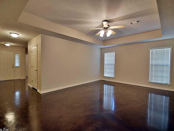 4th image of 3 Mallori Ln