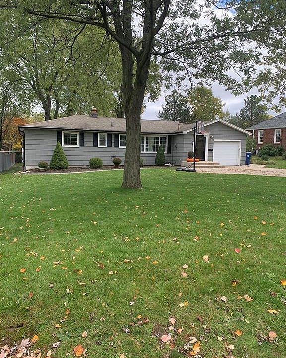 1st image of 141 N Harvest St