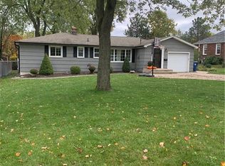141 N Harvest St, Williamsville, NY 14221