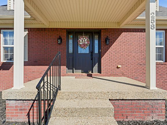 3rd image of 258 Clover Cove Dr