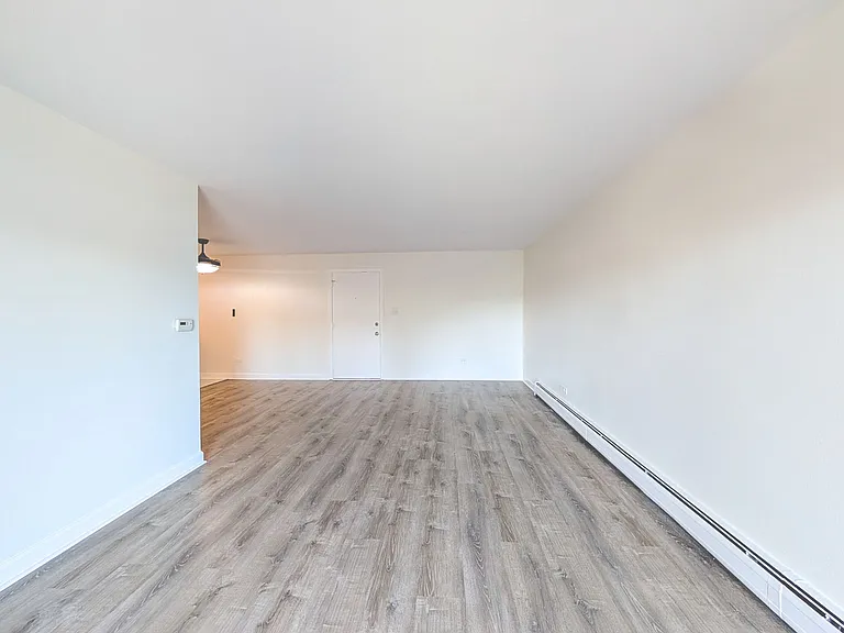 483 N Larch Ave #204W — Photo 6