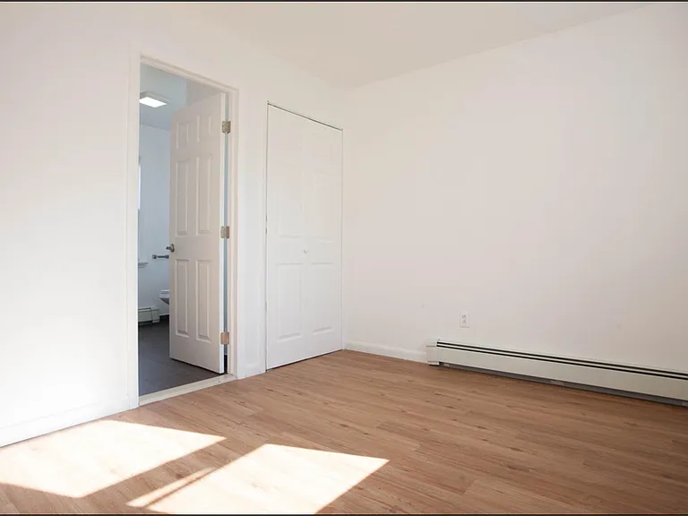173 New York Ave #4 — Photo 2