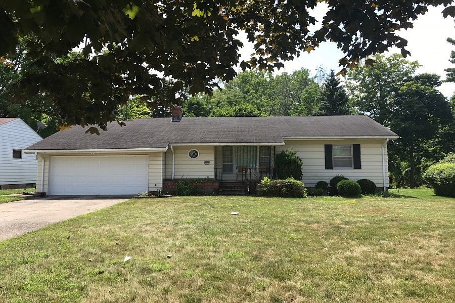 1st image of 20752 Selfridge Pkwy