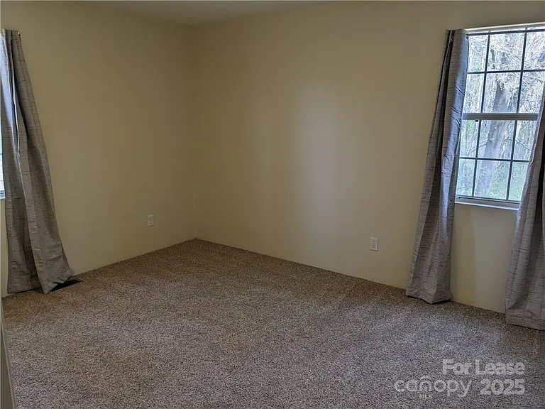 8505 Mount Holly Hntrsvlle Rd — Photo 21