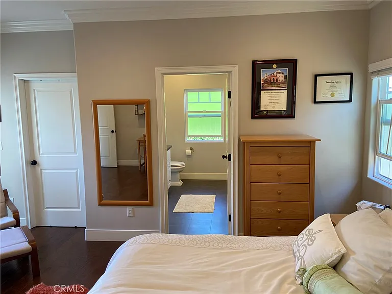 4470 Stansbury Ave — Photo 54