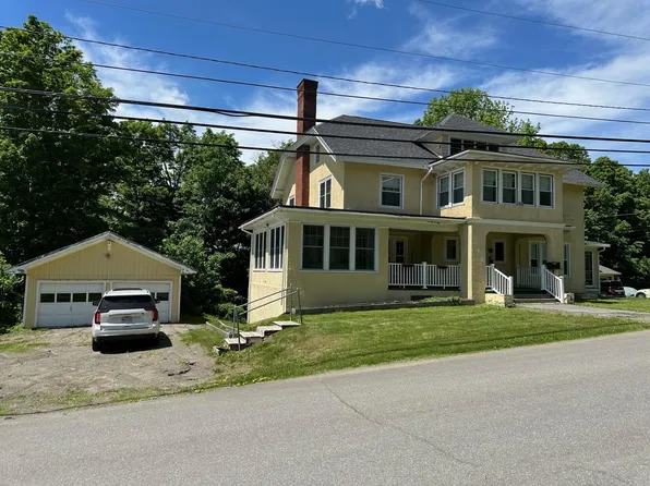 59 Free Street, Dexter, ME 04930