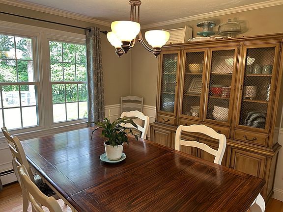 4th image of 22 Heritage Hill Dr