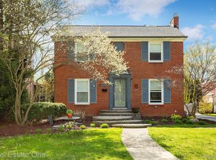 26093 Humber St, Huntington Woods, MI 48070