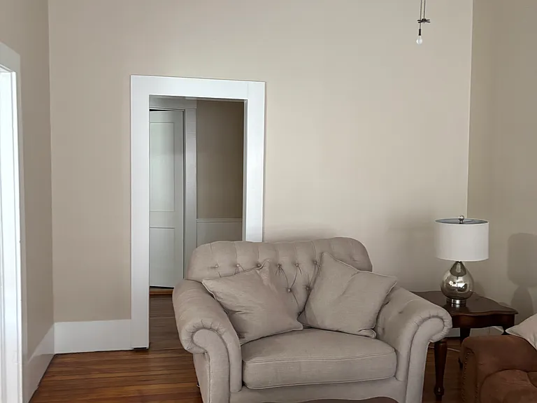 413 N Pecan St — Photo 7