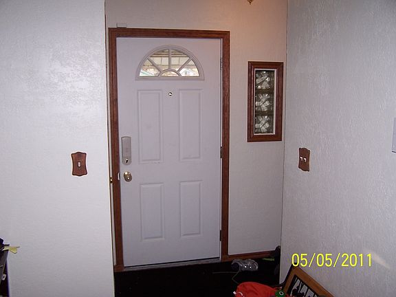 3rd image of 1024 E Empire Ave