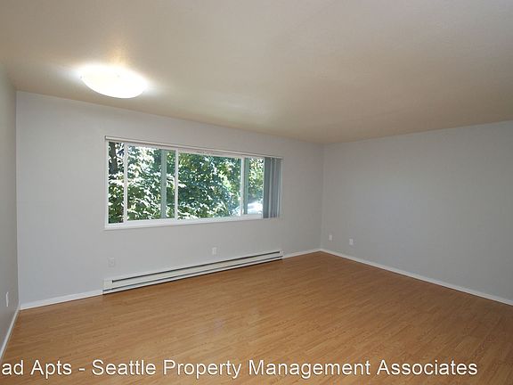 5th image of 1617 E Jefferson St #6405269