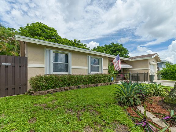 2nd image of 11841 NW 33RD Street