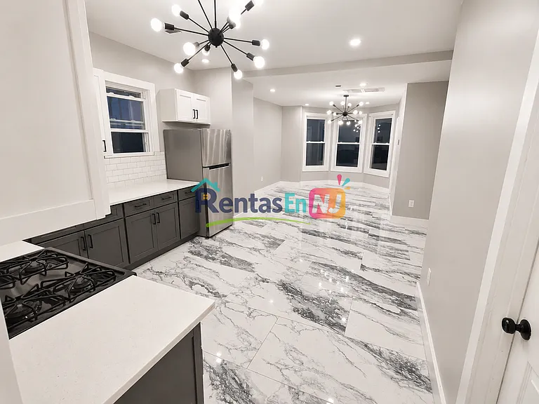 97 Clifton Ave #3C — Photo 2