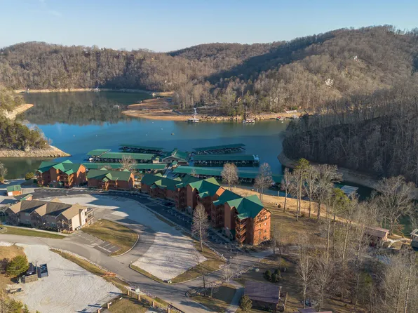 121 Evergreen Cir Unit 202, Caryville, TN 37714