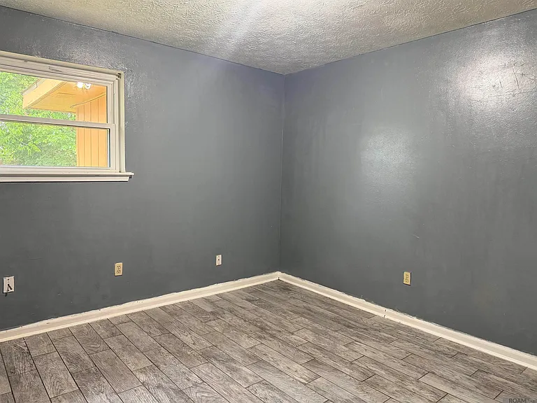 2723 Tifton St — Photo 11