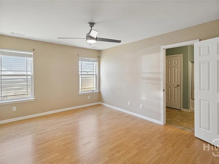 72 Lake Shore Blvd — Photo 14