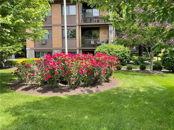 10 Oakwood Terrace #70, New Windsor, NY 12553