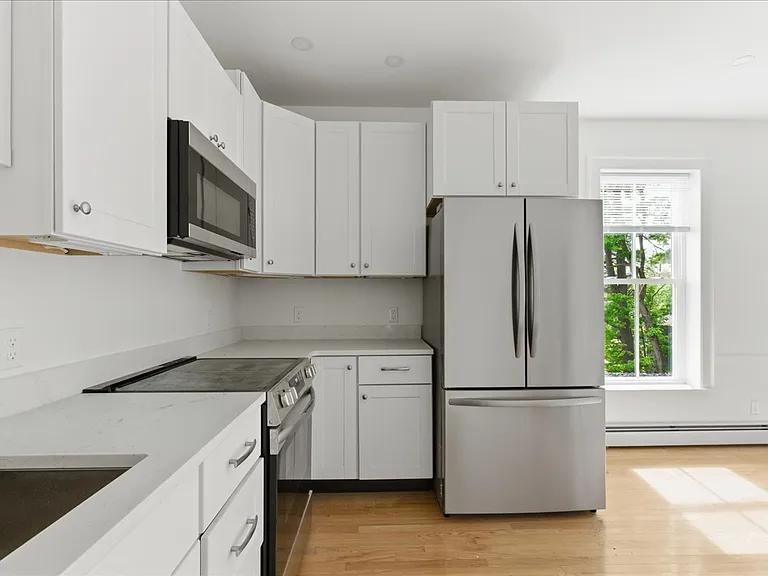 16 Central St #2 — Photo 9
