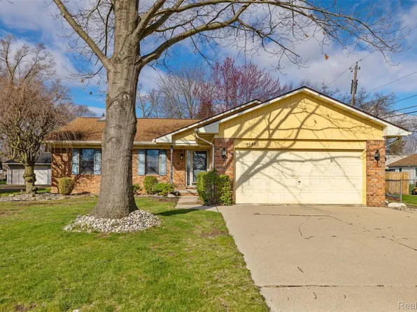 46405 Oaklawn St, Macomb, MI 48042