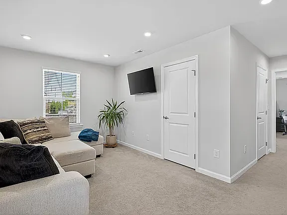 201 Devon Fields Dr — Photo 23