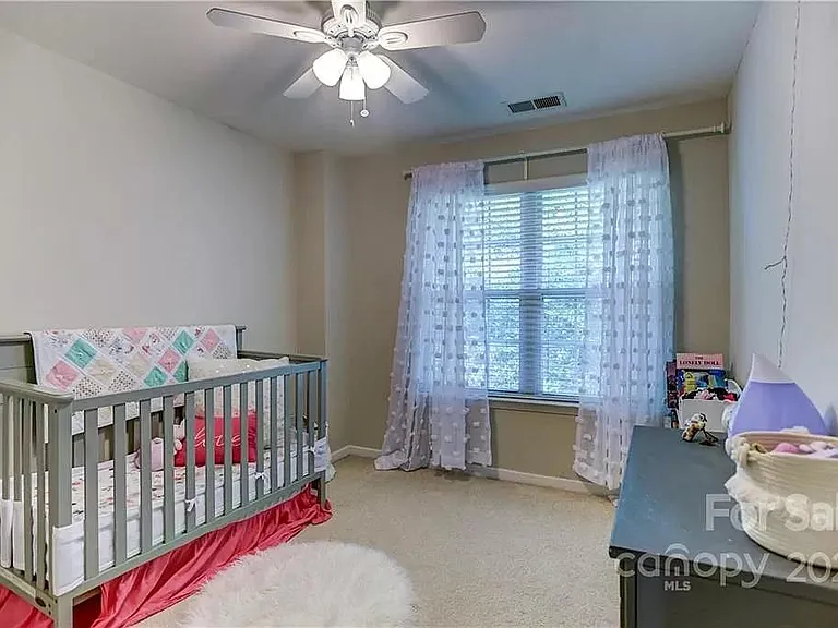 9712 Bailey Rd — Photo 16