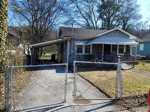 2nd image of 2214 Davenport St