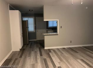 5811 Old Shell Rd #F, Mobile, AL 36608