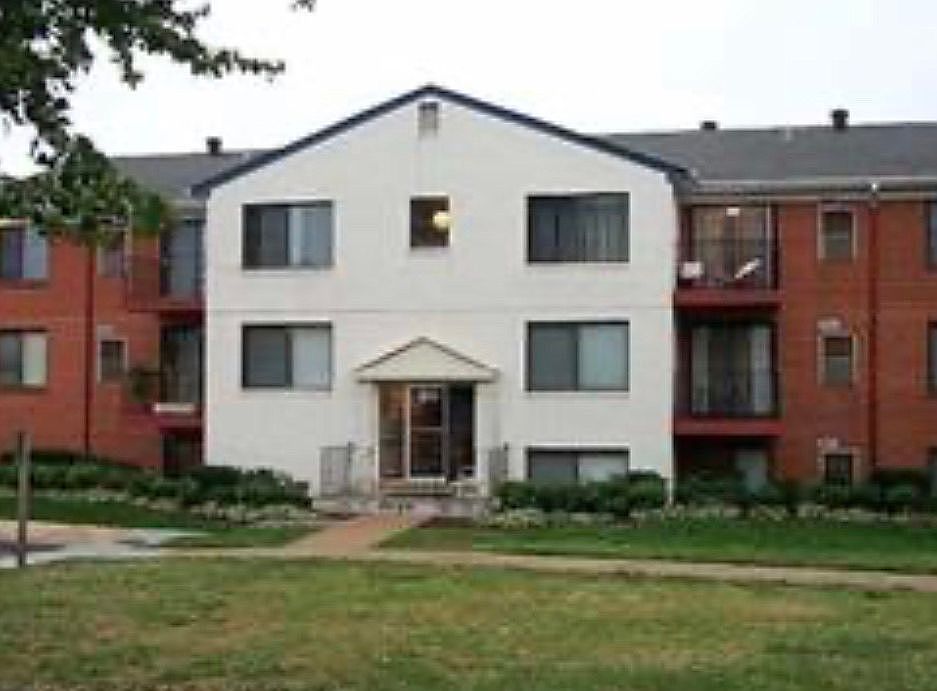 1st image of 125 Clubhouse Dr SW Unit 1