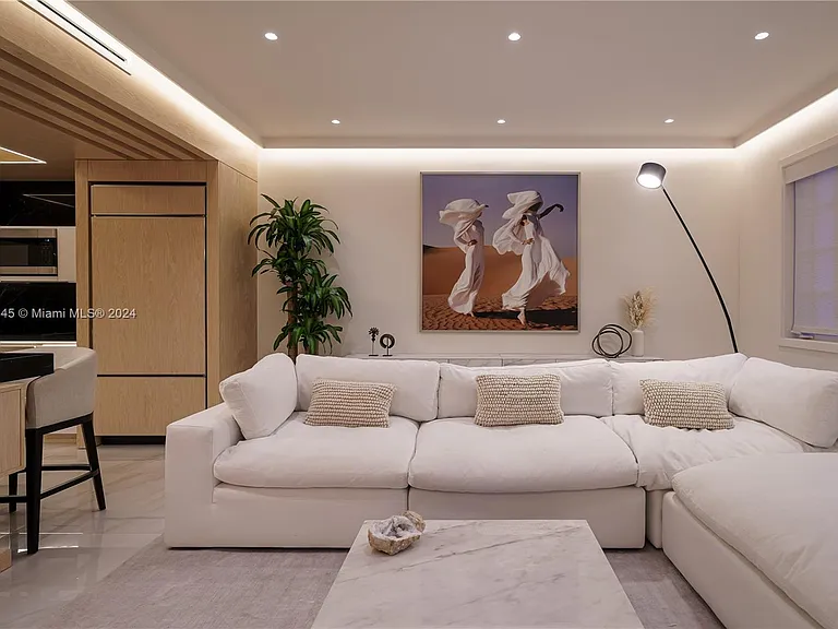 19115 Fisher Island Dr #19115 — Photo 2