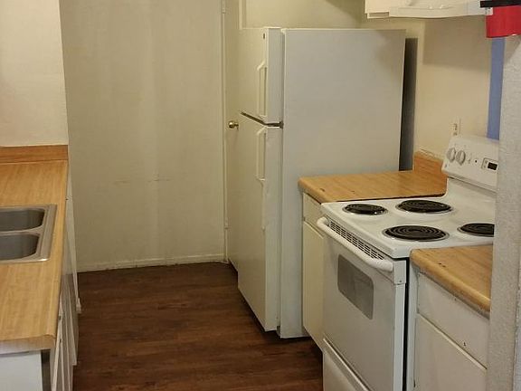 4th image of 8034 Antoine Dr APT 222