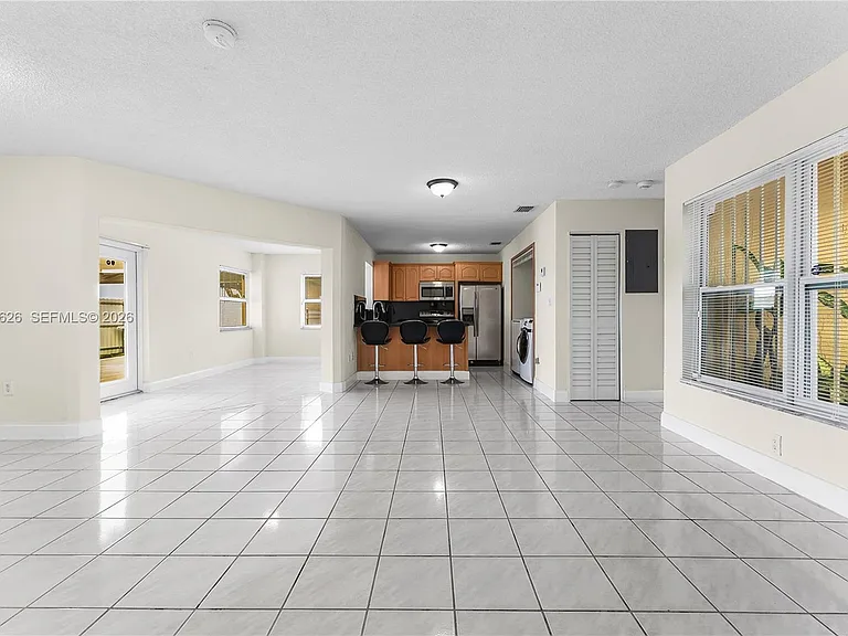 12622 SW 211th Ter — Photo 12