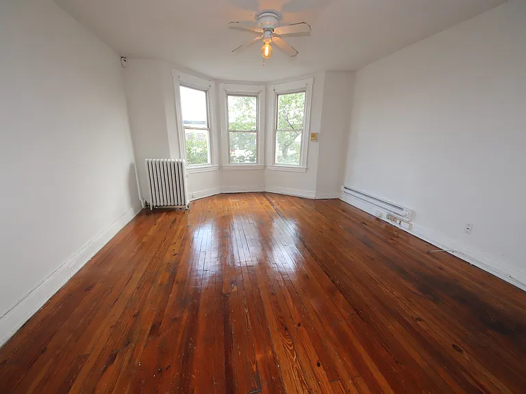 846 W 36th St #2 — Photo 7